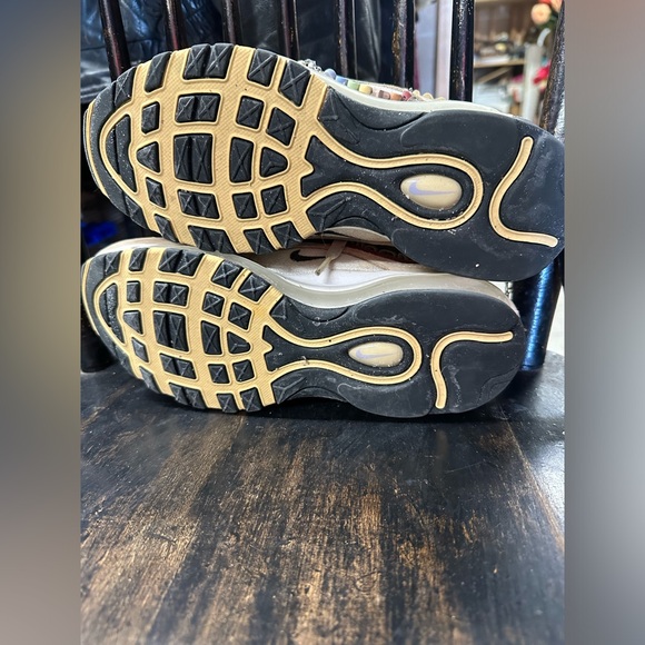 Nike Air Max 97 Be True Shoes - Picture 11 of 11